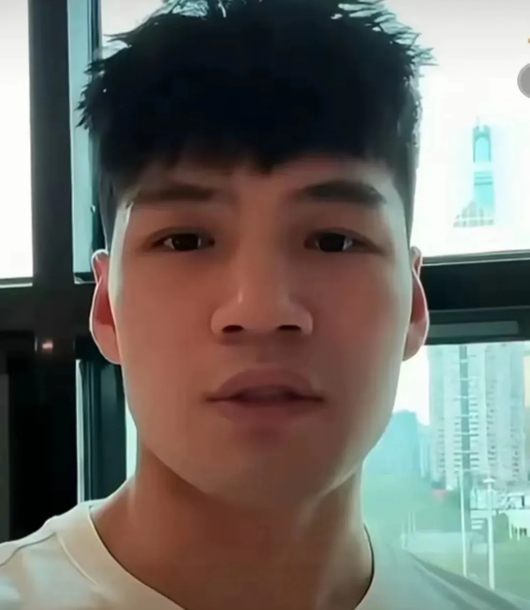 九游体育-媒体人除传闻广东有意陈国豪外，广州男篮一直希望得到他(广工陈国豪个人资料)