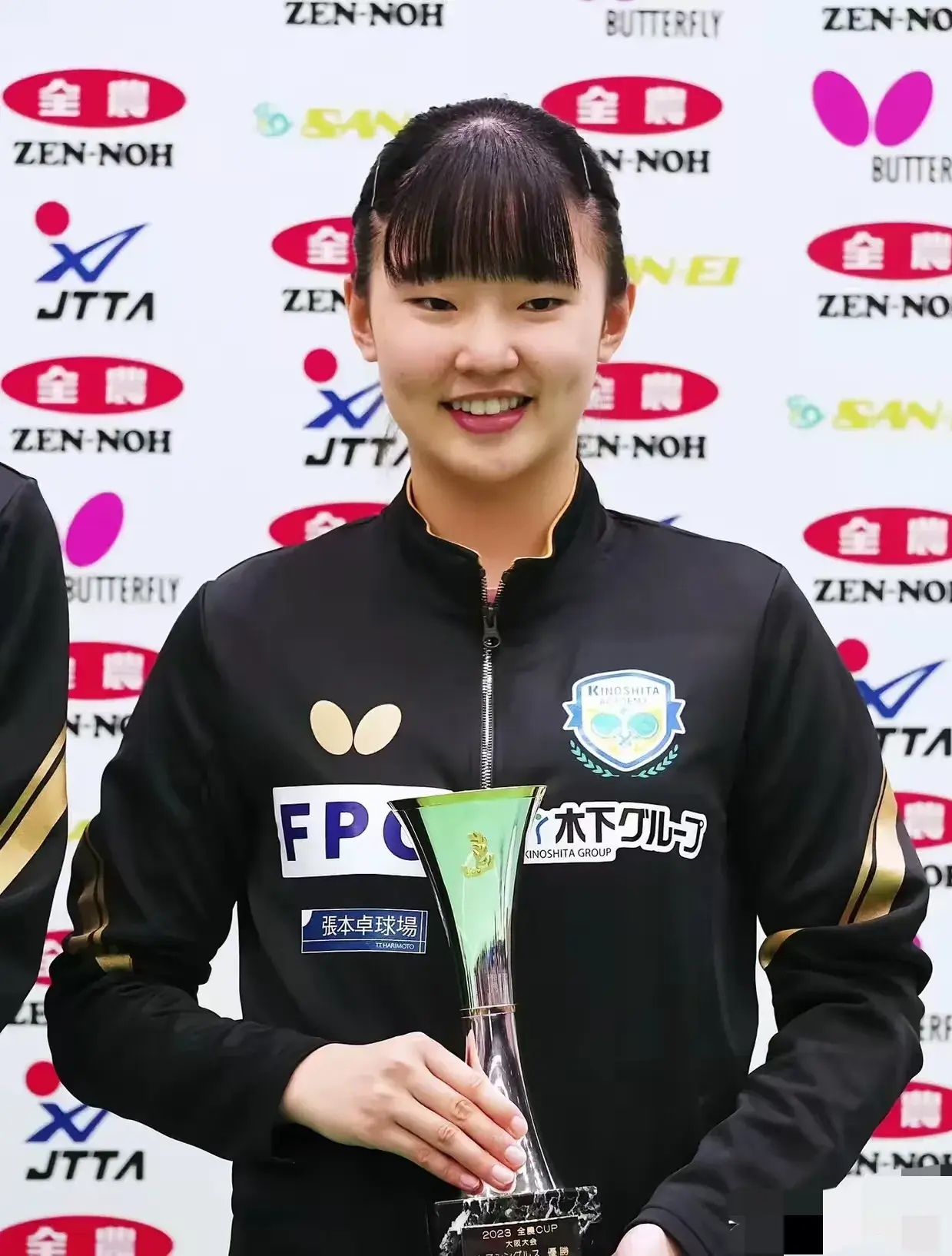 WTT大满贯:女单16强诞生!国乒6人日本5人平野美宇出局(wta现役大满贯冠军数)