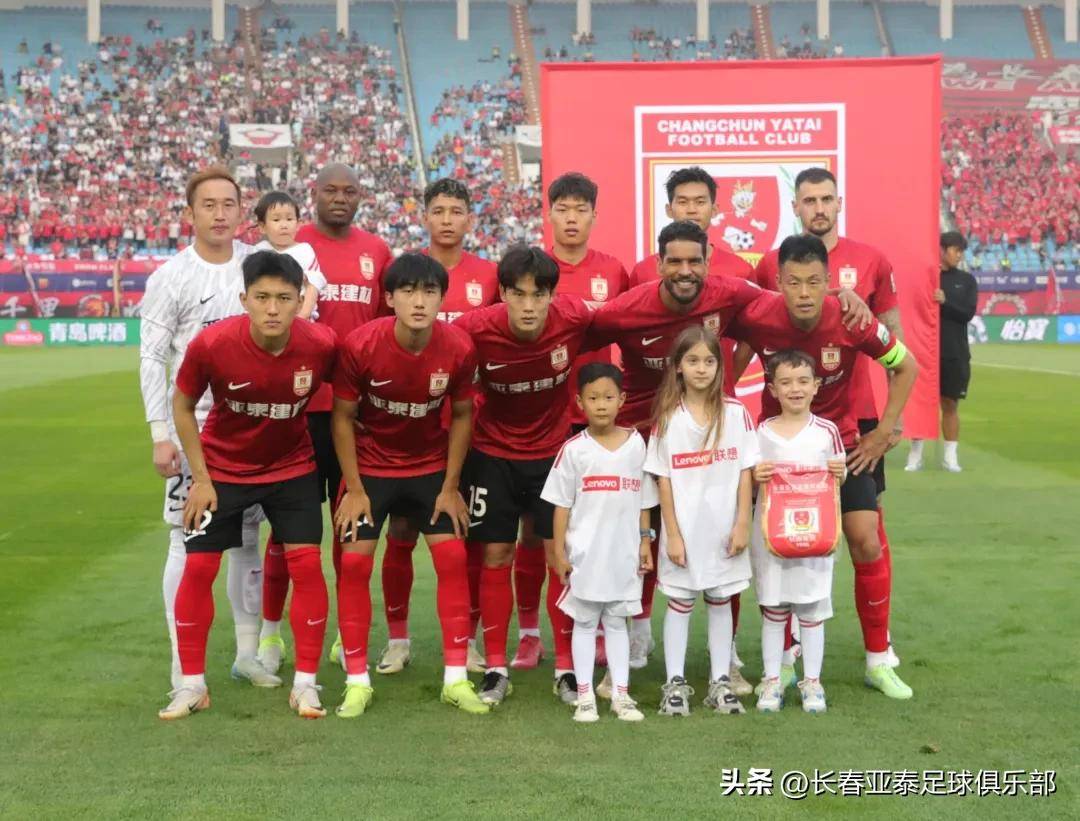 3+1亚泰新援曝光苏亚雷斯2爱徒+海港、蓉城中场加盟联手谭龙保级的简单介绍