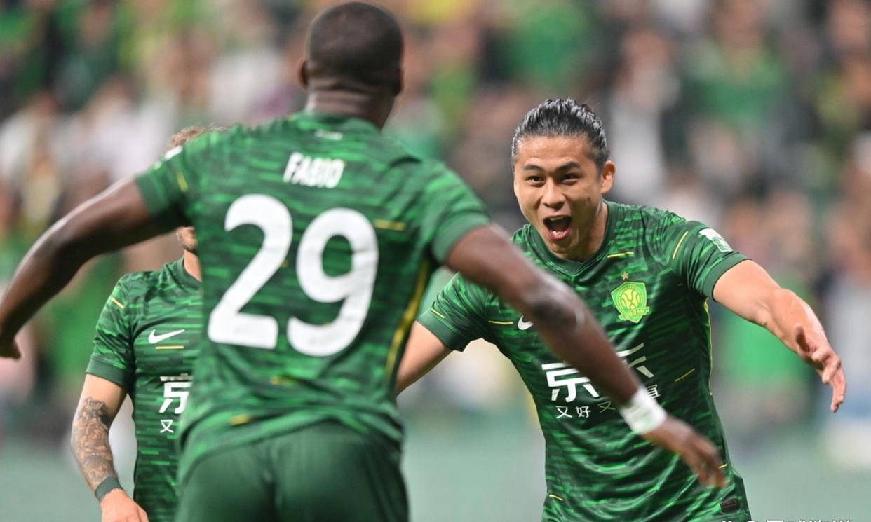 中超联赛：北京国安6-1大胜山东泰山(2020中超第15轮北京国安对山东鲁能)